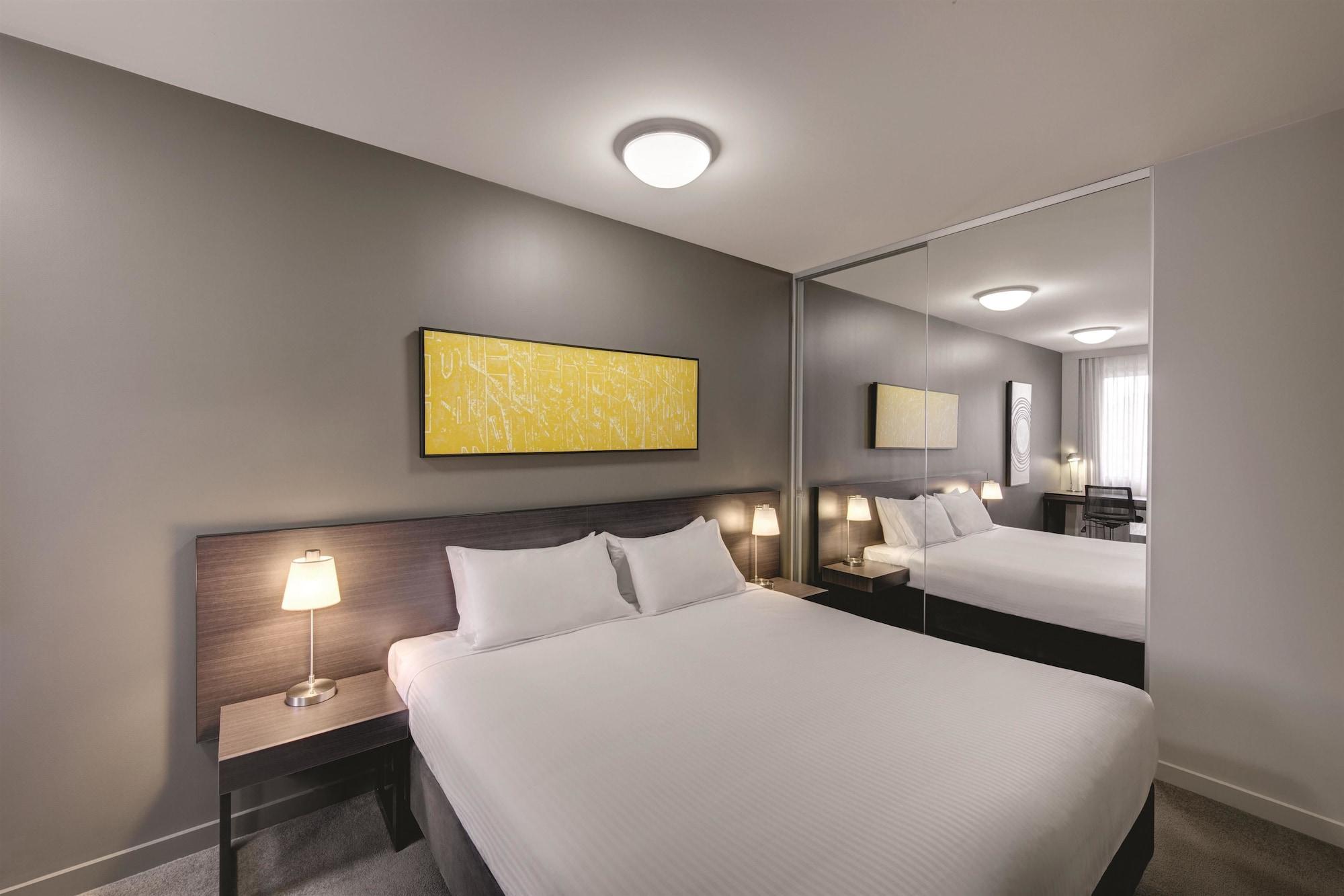 Punthill Norwest Aparthotel Buitenkant foto