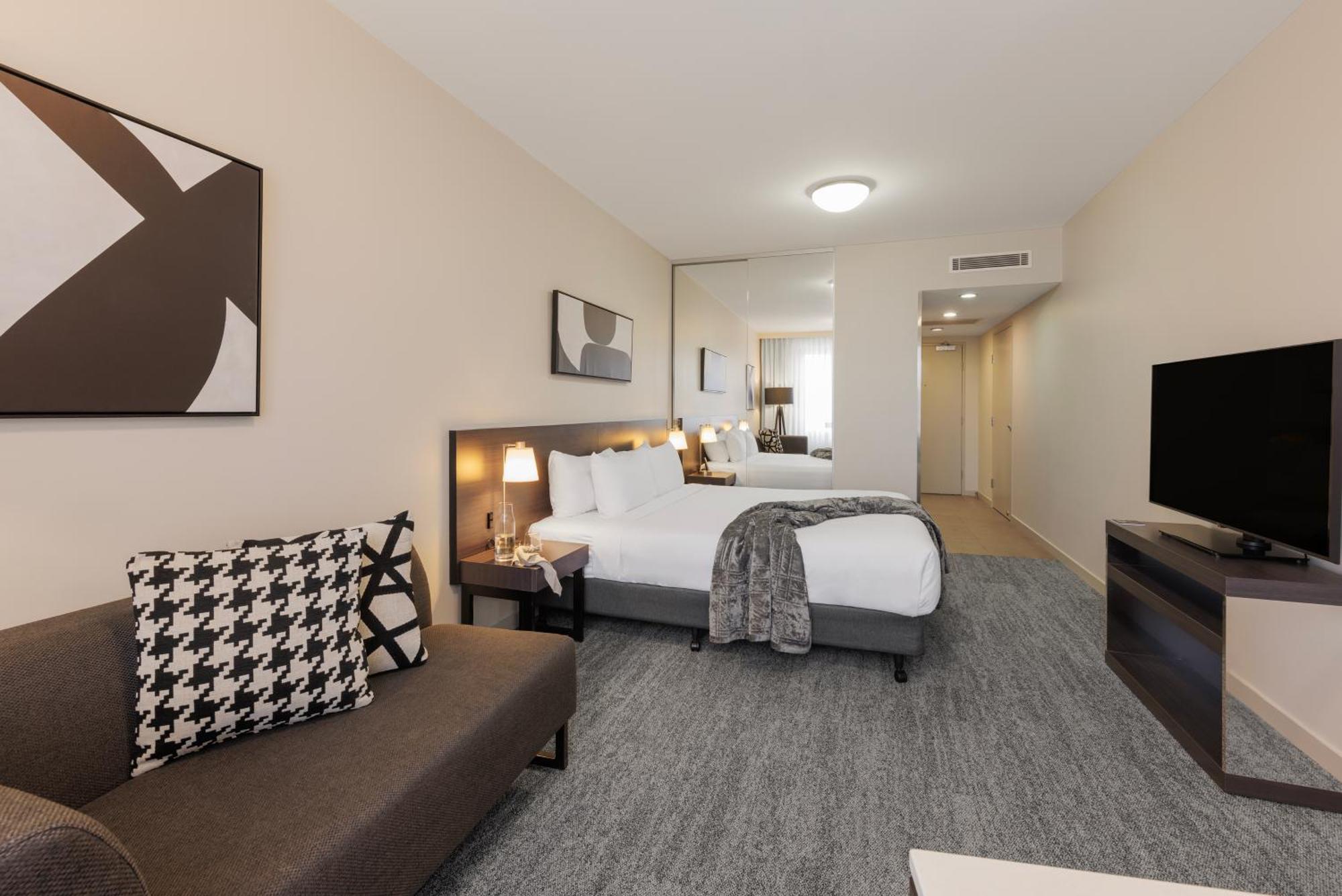 Punthill Norwest Aparthotel Buitenkant foto