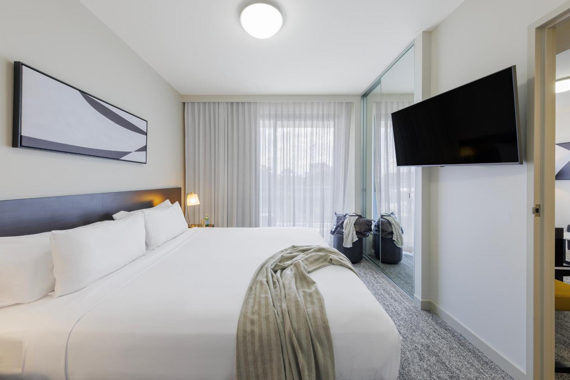 Punthill Norwest Aparthotel Buitenkant foto
