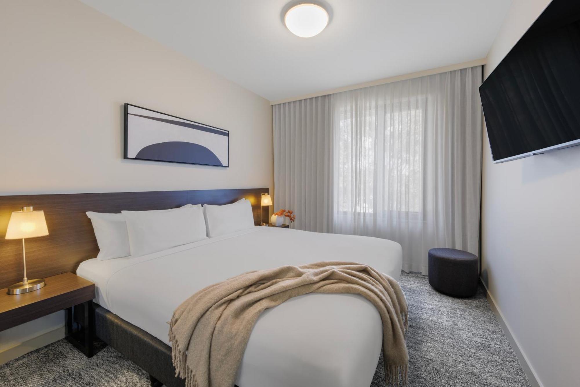 Punthill Norwest Aparthotel Buitenkant foto